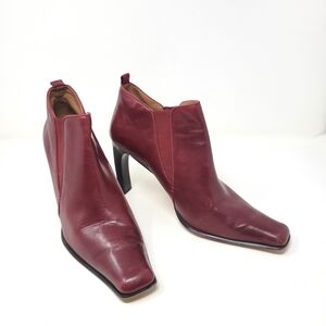 Circa Joan & David  Elegant Burgundy Leather Ankle Boots